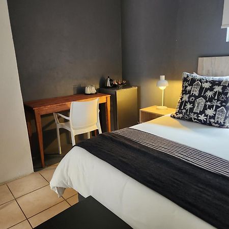 The Lantern Guesthouse Bloemfontein Exterior foto