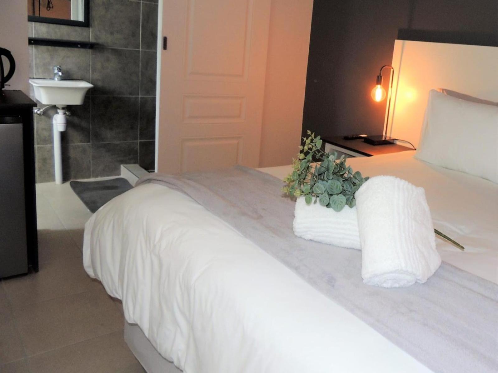 The Lantern Guesthouse Bloemfontein Habitación foto